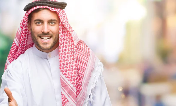 Young Handsome Man Wearing Keffiyeh Isolated Background Smiling Friendly Offering — Stock Photo, Image