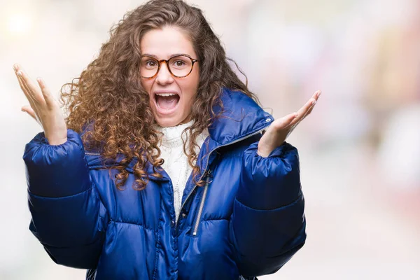 Beautiful Young Brunette Curly Hair Girl Wearing Winter Coat Glasses — Stock Photo, Image