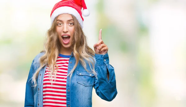 Hermosa Mujer Rubia Joven Con Sombrero Navidad Sobre Fondo Aislado —  Fotos de Stock