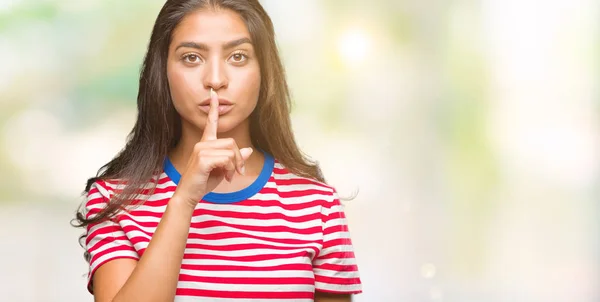 Young Beautiful Arab Woman Isolated Background Asking Quiet Finger Lips — Stock Photo, Image