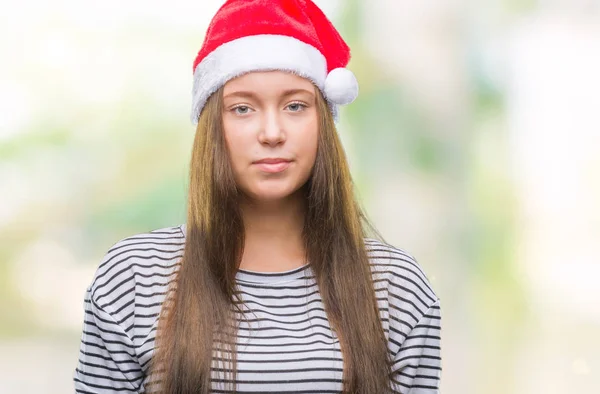 Mooie Kaukasische Jongedame Kerstmuts Dragen Geïsoleerde Achtergrond Met Ernstige Uitdrukking — Stockfoto