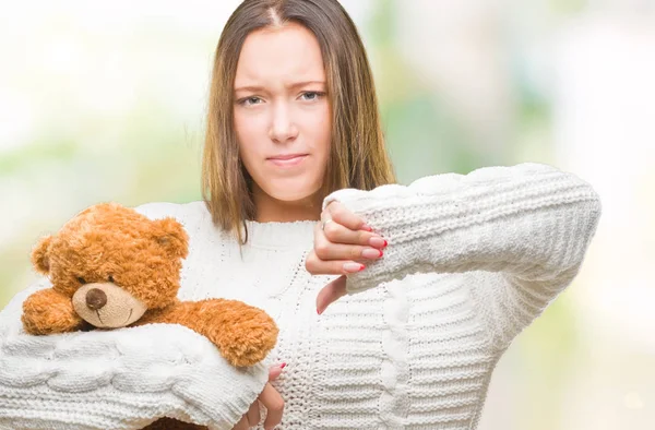 Jonge Kaukasische Vrouw Houdt Van Teddybeer Geïsoleerde Achtergrond Met Een — Stockfoto