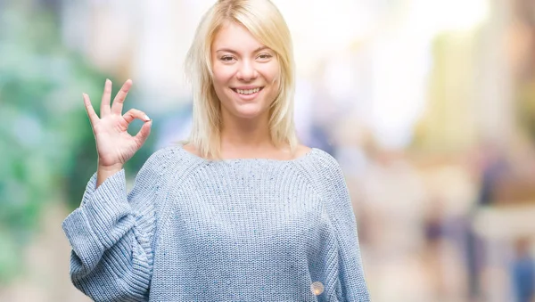 Joven Hermosa Mujer Rubia Con Suéter Invierno Sobre Fondo Aislado — Foto de Stock