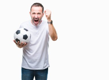 Orta yaş ağarmış komuta sizde futbol futbol topu yere izole arka rahatsız ve öfke, çılgın ve yükseltilmiş el, öfke kavramı ile diye bağıran ile sinirli bağırarak holding