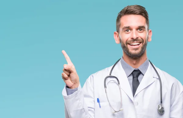 Giovane Uomo Medico Bello Sfondo Isolato Con Grande Sorriso Sul — Foto Stock