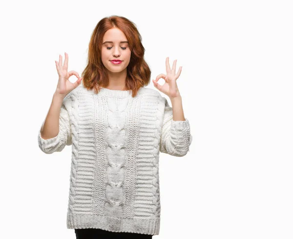 Giovane Bella Donna Sfondo Isolato Indossando Maglione Invernale Rilassarsi Sorridere — Foto Stock