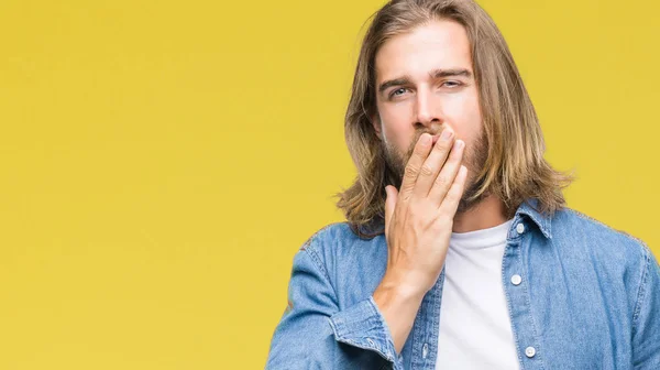 Joven Hombre Guapo Con Pelo Largo Sobre Fondo Aislado Aburrido —  Fotos de Stock