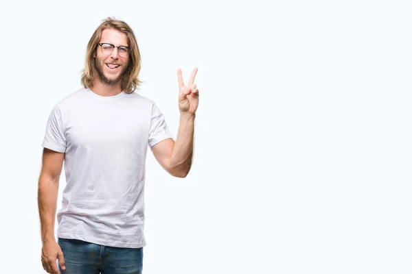 Stilig Ung Man Med Långt Hår Glasögon Över Isolerade Bakgrund — Stockfoto