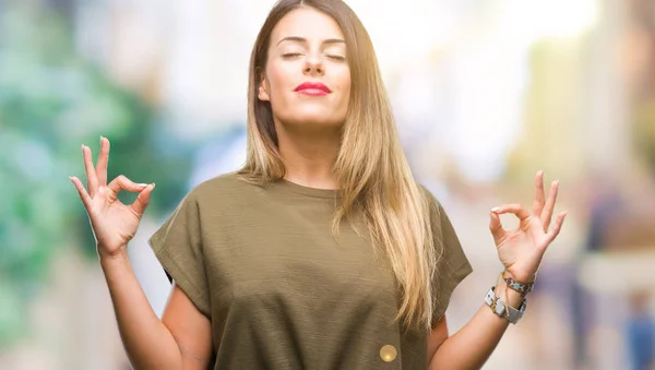 Giovane Bella Donna Sfondo Isolato Rilassarsi Sorridere Con Gli Occhi — Foto Stock