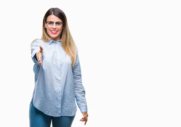 Junge Schöne Geschäftsfrau Mit Brille Über Isoliertem Hintergrund Freundlich Lächelnd — Stockfoto