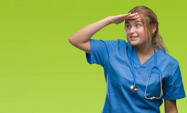 Vrouw Van Jonge Kaukasische Dokter Chirurg Uniform Dragen Geïsoleerd Achtergrond — Stockfoto