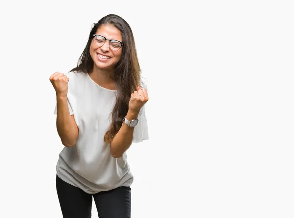 Joven Mujer Árabe Hermosa Con Gafas Sobre Fondo Aislado Muy —  Fotos de Stock