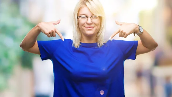 Giovane Bella Donna Bionda Che Indossa Occhiali Sfondo Isolato Guardando — Foto Stock