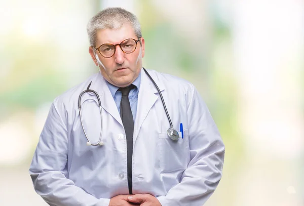 ハンサムな先輩医師男のため胃の手で隔離された背景に消化不良 気分が悪く痛みを伴う病気 痛みの概念 — ストック写真
