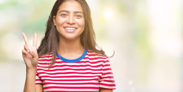 Joven Mujer Árabe Hermosa Sobre Fondo Aislado Mostrando Señalando Hacia —  Fotos de Stock