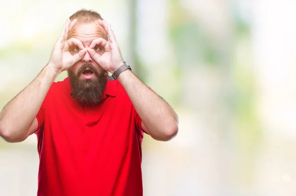 Junger Kaukasischer Hipster Mann Mit Rotem Hemd Vor Isoliertem Hintergrund — Stockfoto