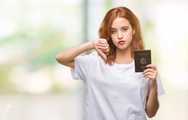 Giovane Bella Donna Possesso Passaporto Degli Stati Uniti America Sfondo — Foto Stock
