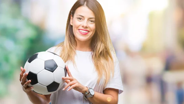 Junge Schöne Frau Hält Fußball Über Isoliertem Hintergrund Mit Einem — Stockfoto