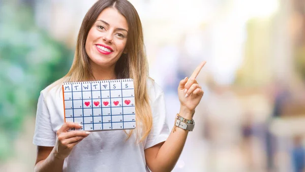 Jovem Mulher Bonita Segurando Calendário Menstruação Sobre Fundo Isolado Muito — Fotografia de Stock