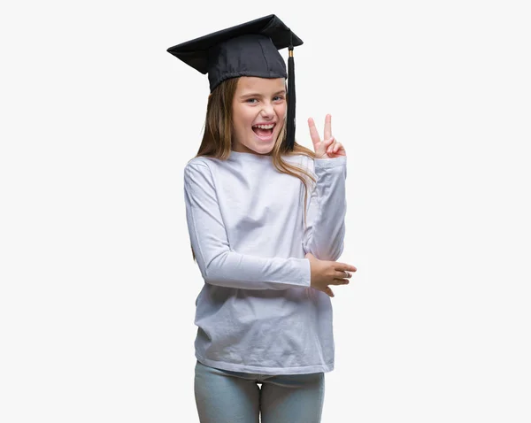 Joven Hermosa Chica Con Gorra Graduado Sobre Fondo Aislado Sonriendo — Foto de Stock