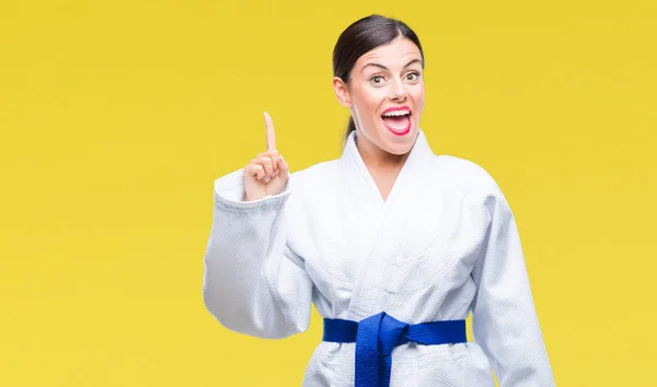 Mujer Hermosa Joven Que Usa Uniforme Kimono Karate Sobre Fondo —  Fotos de Stock