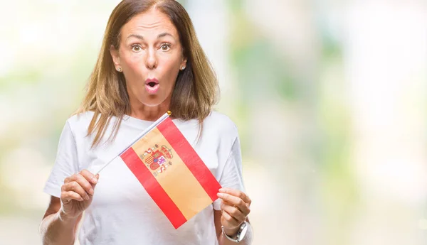 Mujer Hispana Mediana Edad Sosteniendo Bandera España Sobre Fondo Aislado — Foto de Stock