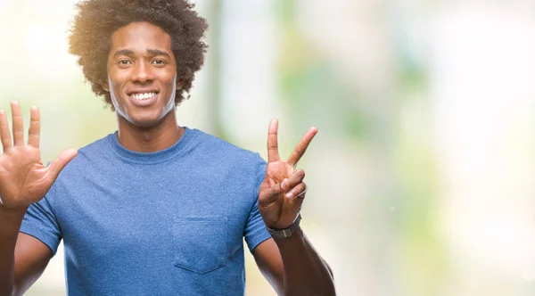 Afro Americký Muž Izolované Pozadí Zobrazení Ukázal Prsty Číslo Sedm — Stock fotografie