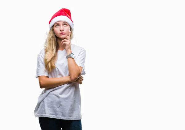 손으로 잠겨있는 표현에 생각에 크리스마스 모자를 사려깊은 의심의 — 스톡 사진