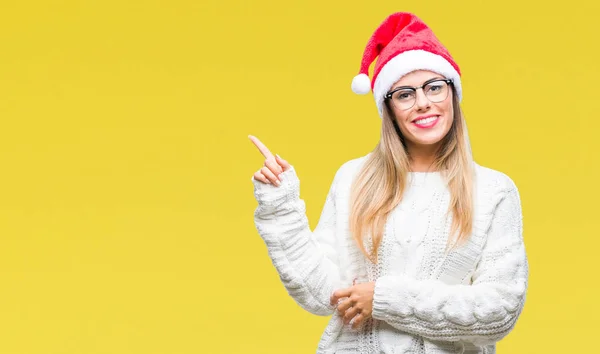 Junge Schöne Frau Mit Weihnachtsmütze Vor Isoliertem Hintergrund Mit Einem — Stockfoto