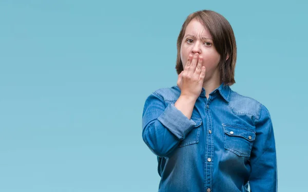 Jonge Volwassen Vrouw Met Het Syndroom Van Geïsoleerde Achtergrond Verveeld — Stockfoto