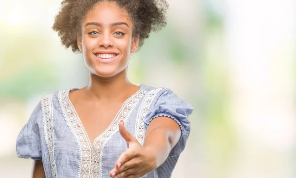 Fiatal Afro Amerikai Mosolyogva Barátságos Kínál Kézfogás Mint Üdvözlés Barátságos — Stock Fotó