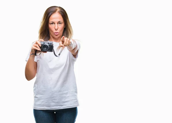 Середньовіччя Іспаномовна Жінка Фотографує Використовуючи Старовинну Фотокамеру Над Ізольованим Тлом — стокове фото