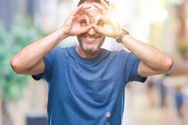 Middle Age Hoary Senior Man Isolated Background Doing Gesture Binoculars — Stock Photo, Image