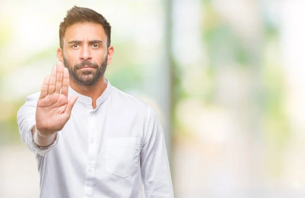 Volwassen Spaanse Man Geïsoleerde Achtergrond Stop Doen Zingen Met Palm — Stockfoto