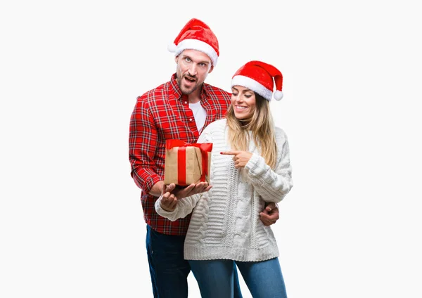 Giovane Coppia Innamorata Indossando Cappello Natale Tenendo Presente Sfondo Isolato — Foto Stock
