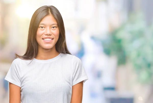 Jovem Mulher Asiática Sobre Fundo Isolado Com Sorriso Feliz Legal — Fotografia de Stock