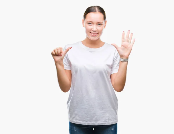 Joven Hermosa Mujer Caucásica Sobre Fondo Aislado Mostrando Señalando Hacia — Foto de Stock