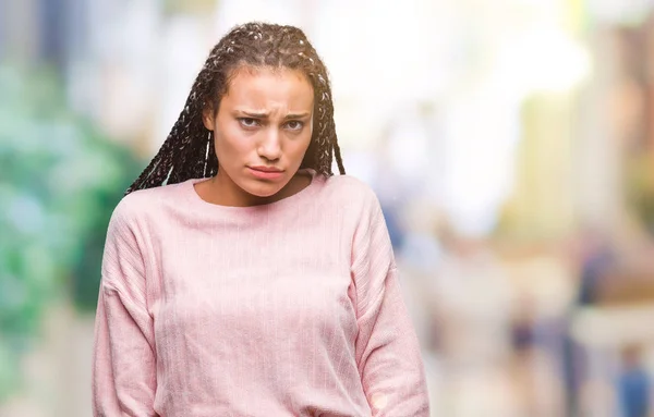 Young Gevlochten Hair Afrikaans Amerikaans Meisje Dragen Van Trui Geïsoleerde — Stockfoto