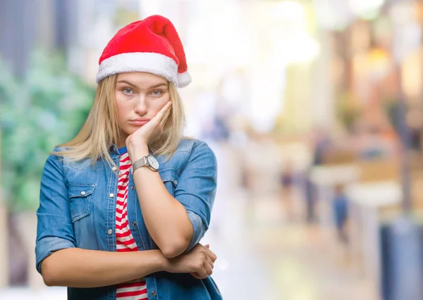 Jovem Caucasiana Vestindo Chapéu Natal Sobre Fundo Isolado Pensando Cansado — Fotografia de Stock