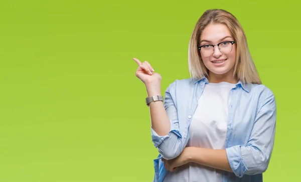 Joven Mujer Negocios Caucásica Con Gafas Sobre Fondo Aislado Con —  Fotos de Stock