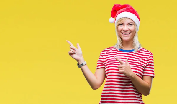 Unga Vackra Blonda Kvinnan Bär Jul Hatt Över Isolerade Bakgrund — Stockfoto