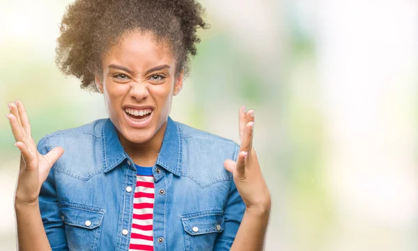 Jonge Afro Amerikaanse Vrouw Geïsoleerde Achtergrond Gekke Gekke Schreeuwen Schreeuwen — Stockfoto