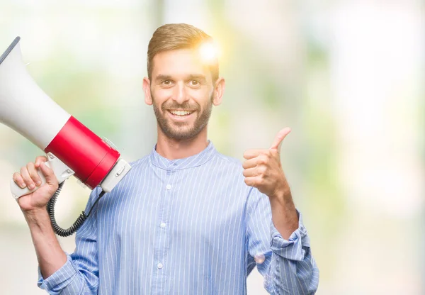 Jonge Knappe Man Schreeuwen Door Megafoon Geïsoleerde Achtergrond Blij Met — Stockfoto