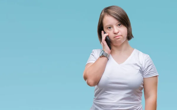 Ung Vuxen Kvinna Med Downs Syndrom Tar Med Smartphone Isolerade — Stockfoto