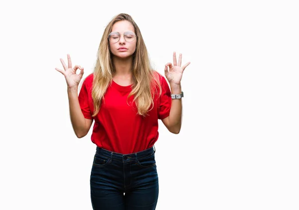 Joven Hermosa Mujer Rubia Con Gafas Sobre Fondo Aislado Relajarse — Foto de Stock