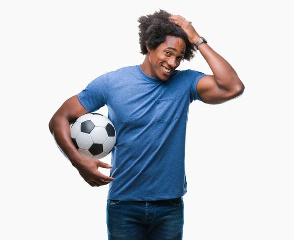 Hombre Afroamericano Sosteniendo Pelota Fútbol Sobre Fondo Aislado Estresado Con — Foto de Stock