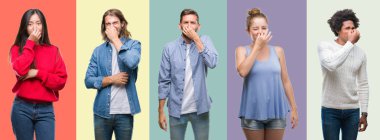 Afro-Amerikan, İspanyol ve Çince bir grup insan bir şey pis ve iğrenç kokulu vintage renk arka plan, dayanılmaz koku, holding nefes burun parmaklar ile bileşimi. Kötü kokuyor kavramı.