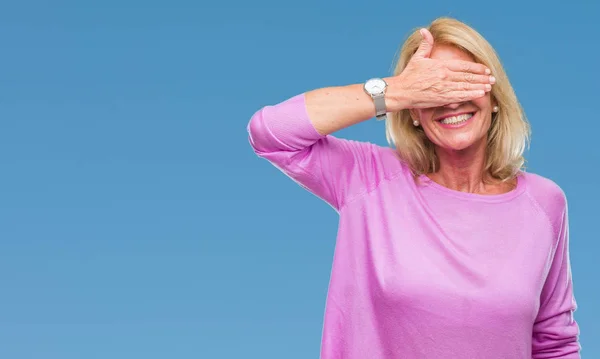 Mujer Rubia Mediana Edad Sobre Fondo Aislado Sonriendo Riendo Con — Foto de Stock