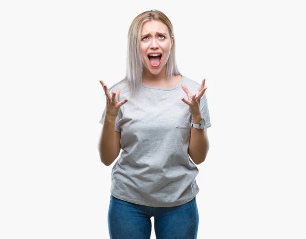 Młoda Blond Kobieta Białym Tle Crazy Mad Krzycząc Krzycząc Agresywne — Zdjęcie stockowe