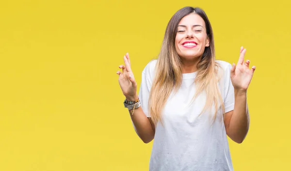 Genç Güzel Kadın Rahat Beyaz Shirt Geçiş Parmakları Umut Gözler — Stok fotoğraf